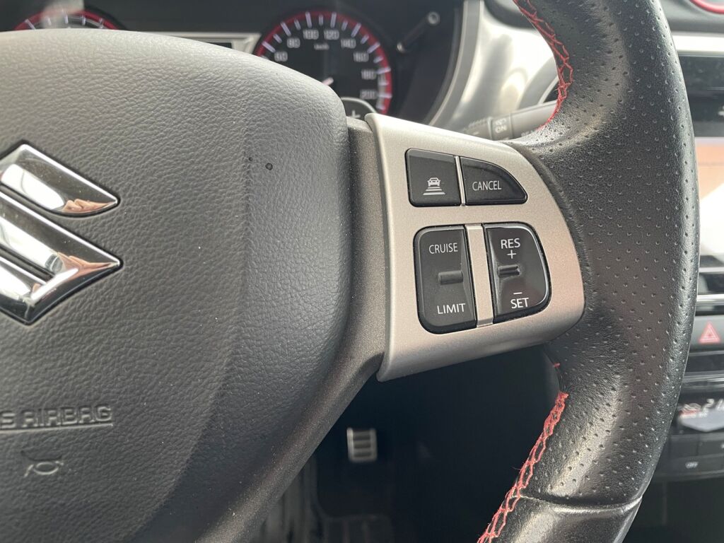 Suzuki Vitara 2018 Harmaa
