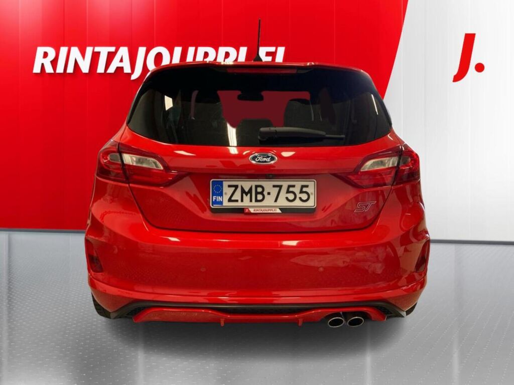 Ford Fiesta 2018 Punainen