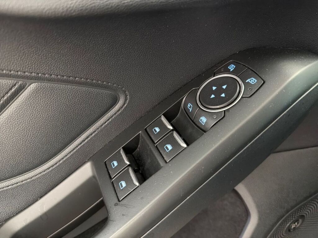 Ford Focus 2019 Sininen