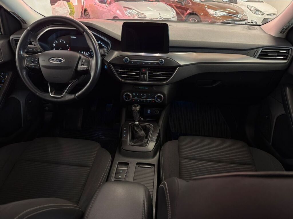 Ford Focus 2019 Sininen