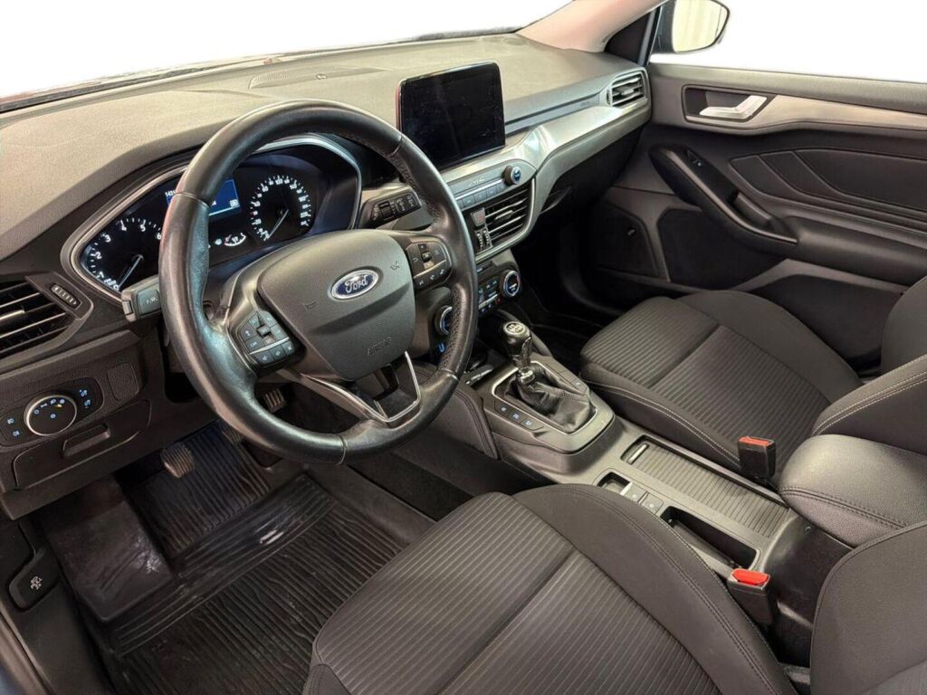 Ford Focus 2019 Sininen