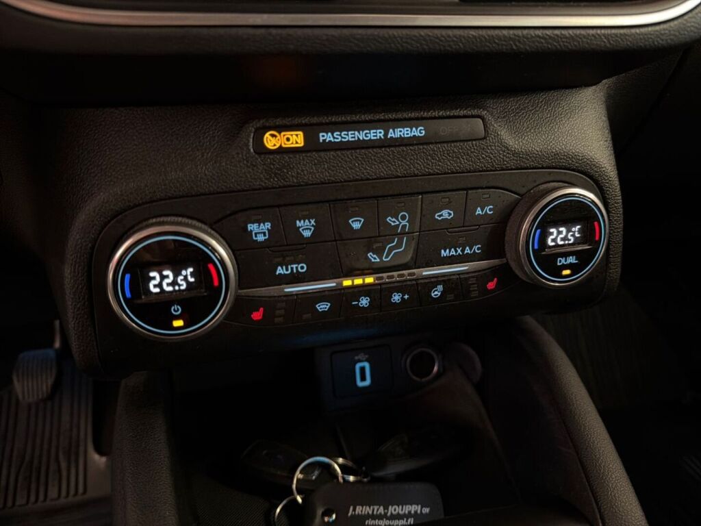 Ford Focus 2019 Sininen