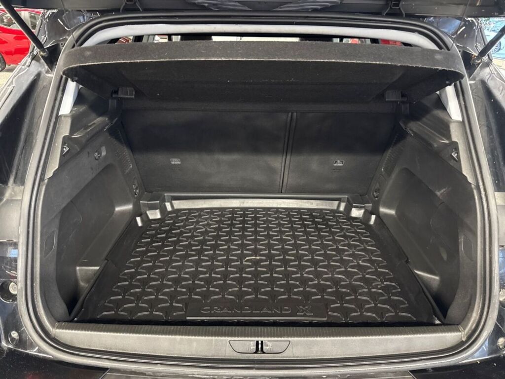 Opel Grandland X 2018 Musta