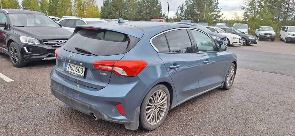 Ford Focus 2018 Sininen