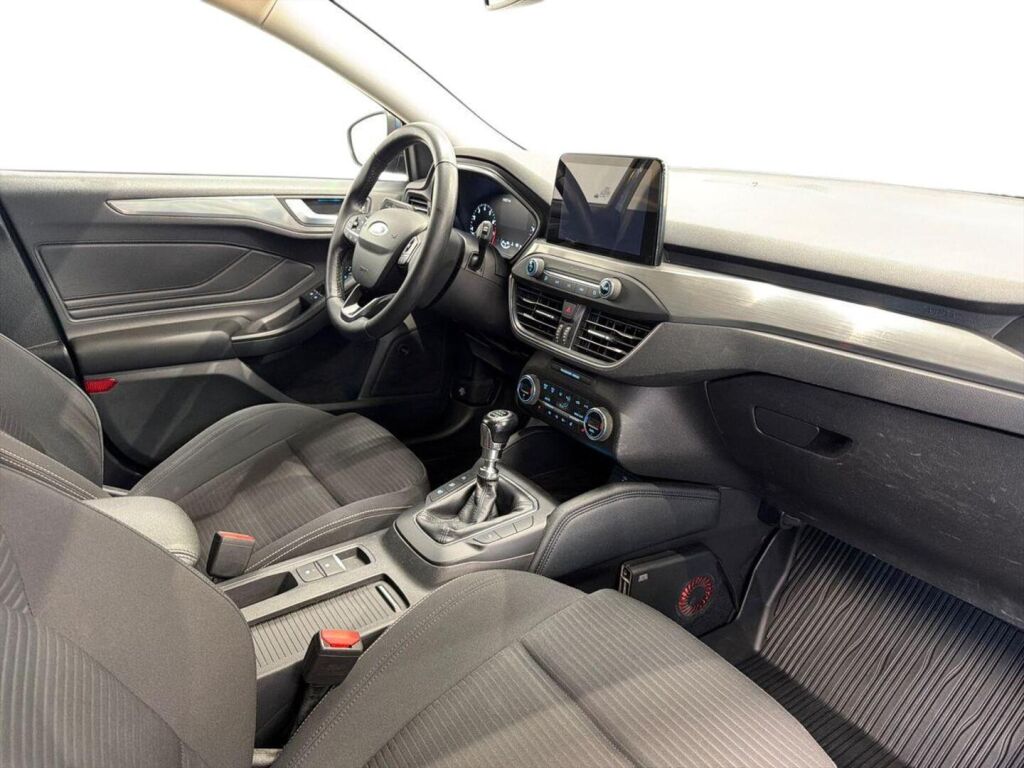 Ford Focus 2018 Sininen