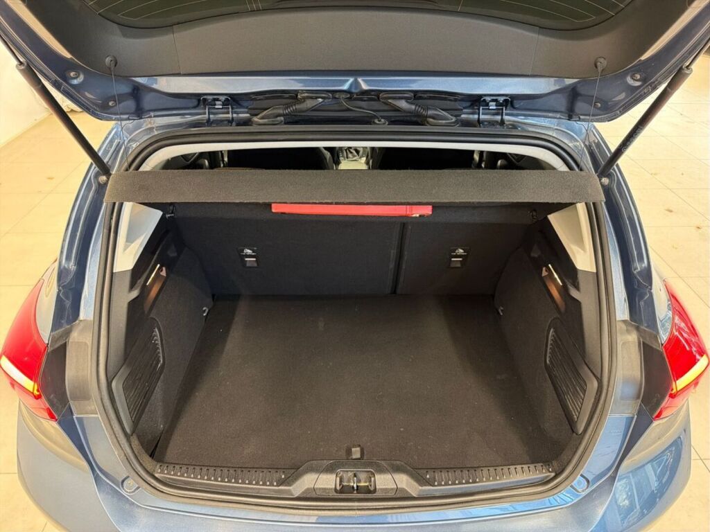 Ford Focus 2018 Sininen