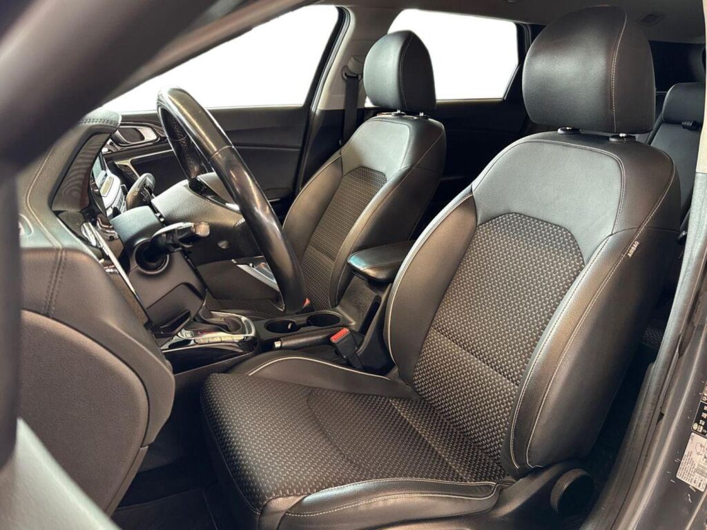 Kia Ceed 2018 Metallinhohto Harmaa