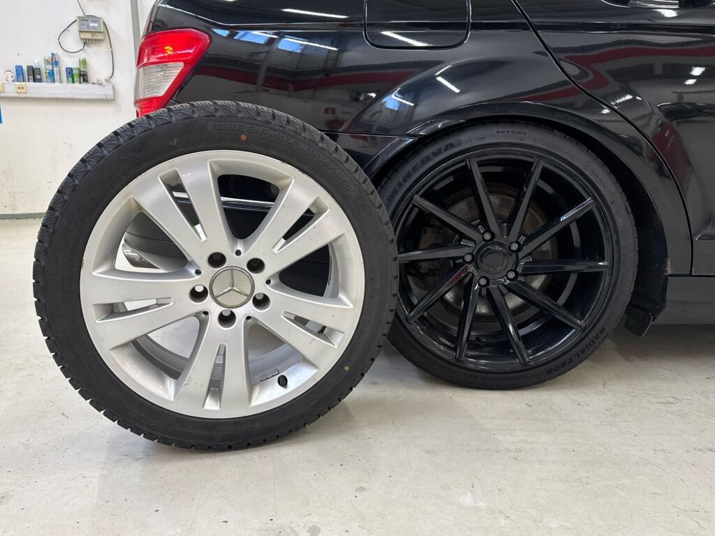 Mercedes-Benz C 2008 Musta