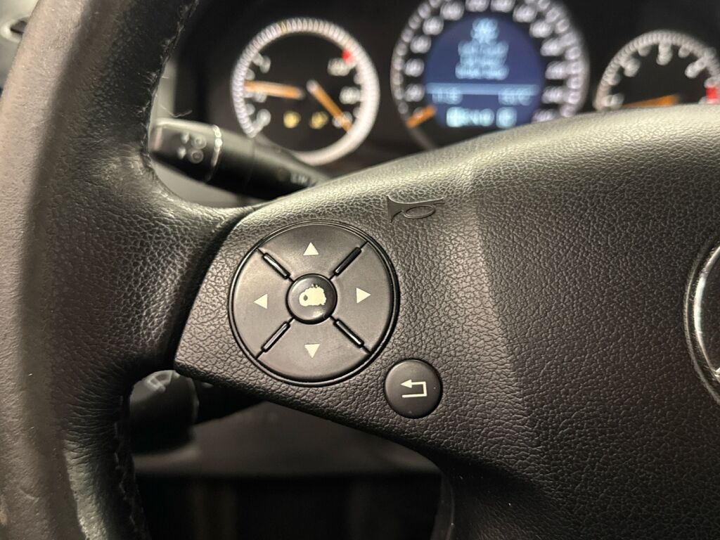Mercedes-Benz C 2008 Musta