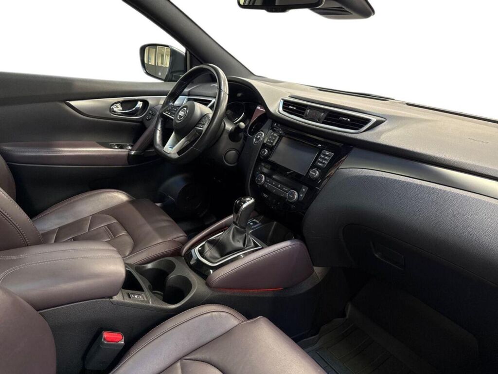 Nissan Qashqai 2018 Musta