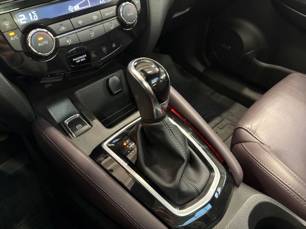 Nissan Qashqai 2018 Musta
