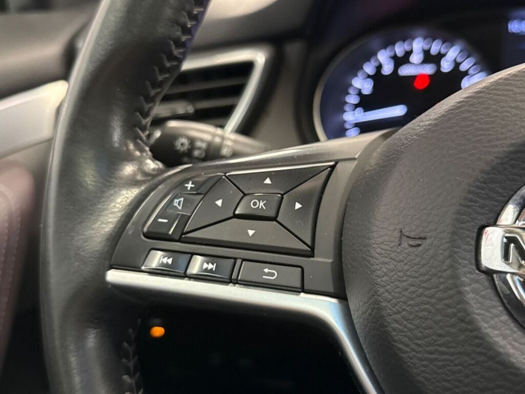 Nissan Qashqai 2018 Musta