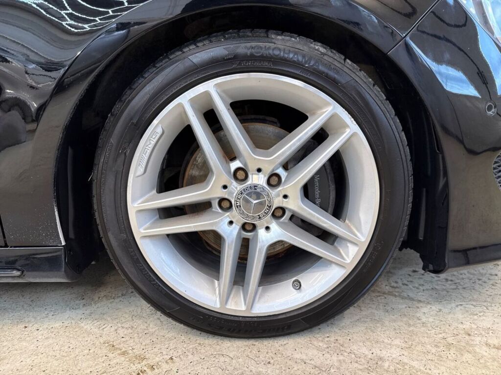 Mercedes-Benz CLA 2015 Musta