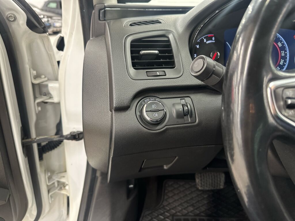 Opel Insignia 2014 Valkoinen