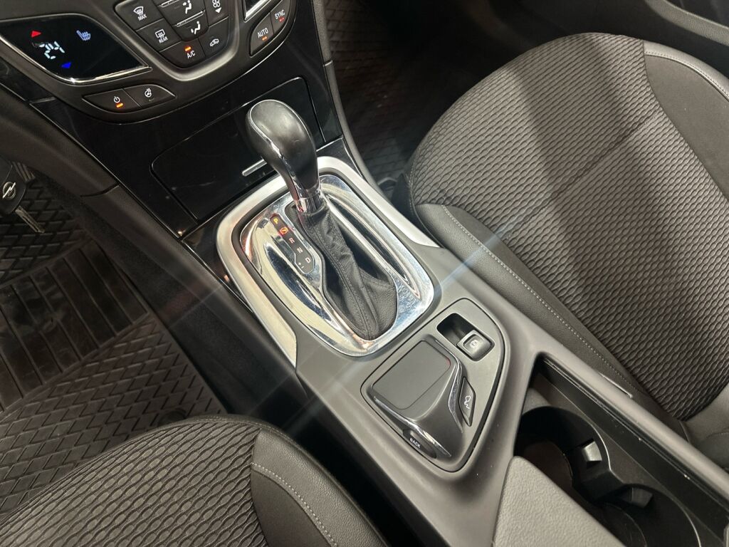Opel Insignia 2014 Valkoinen