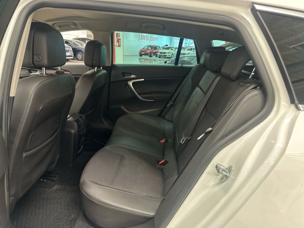 Opel Insignia 2014 Valkoinen