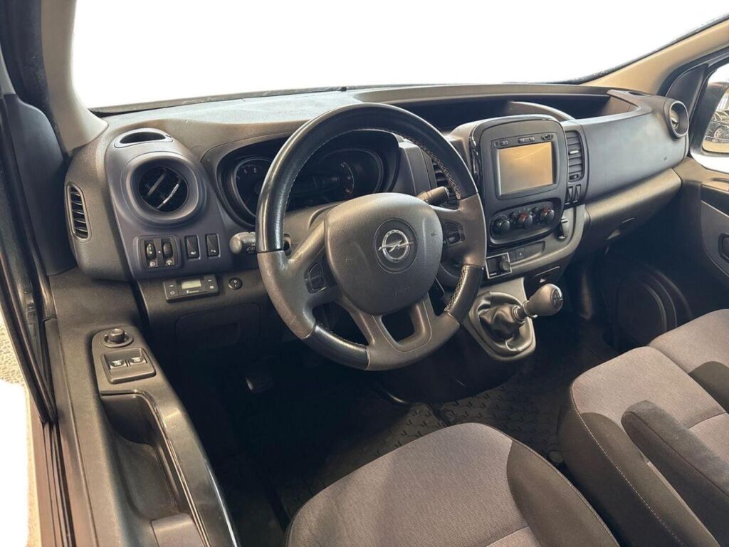 Opel Vivaro 2018 Valkoinen