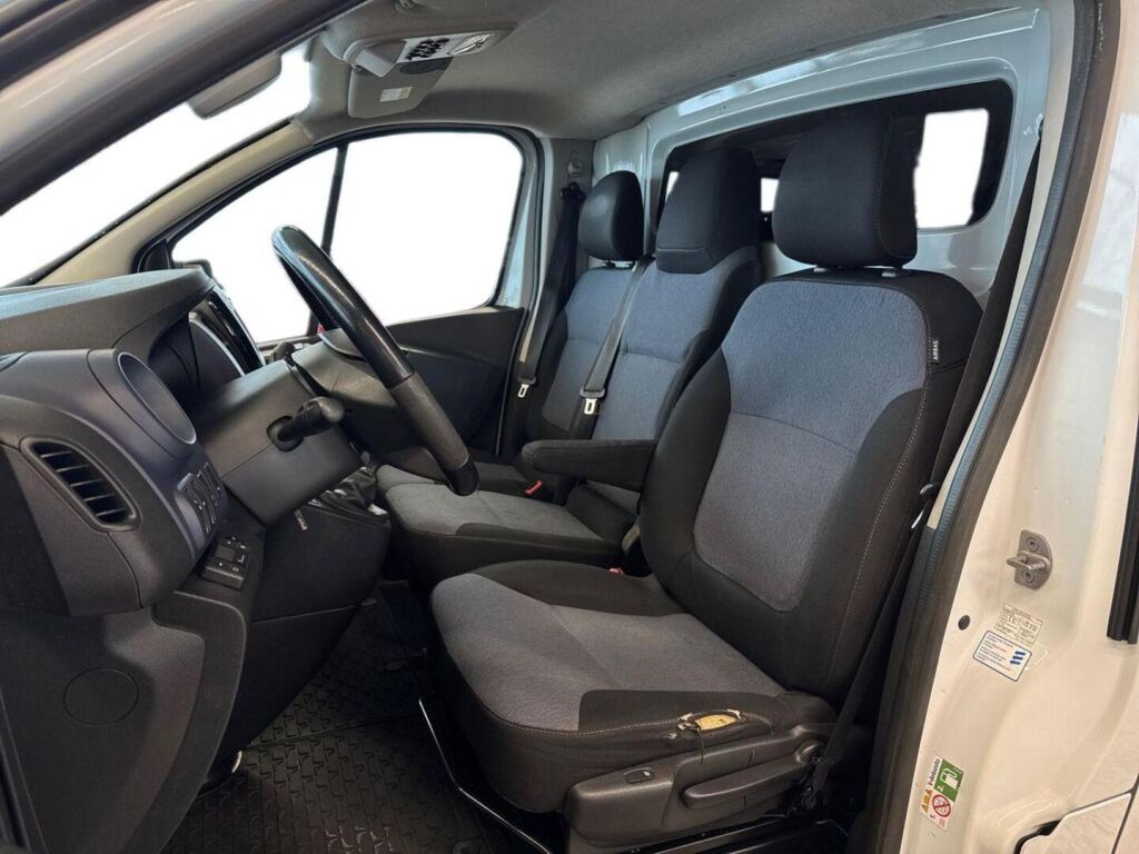Opel Vivaro 2018 Valkoinen