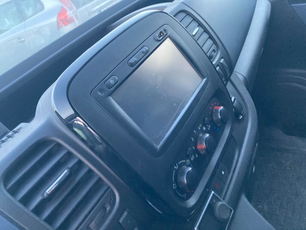 Opel Vivaro 2018 Valkoinen