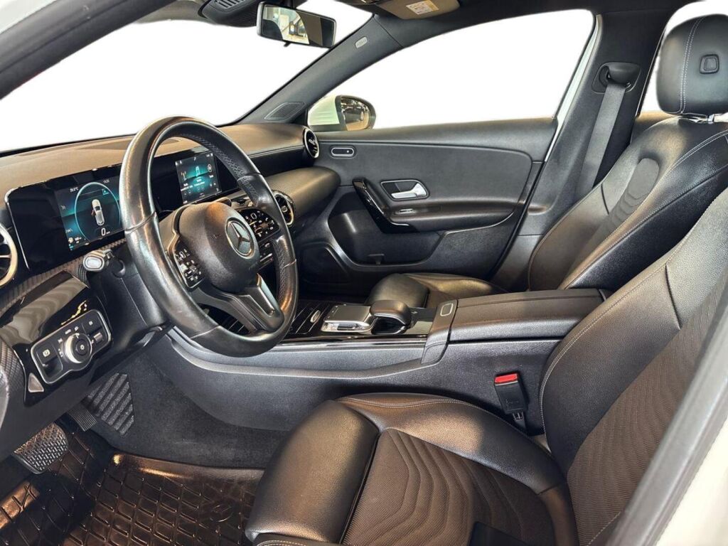 Mercedes-Benz A 2018 Valkoinen