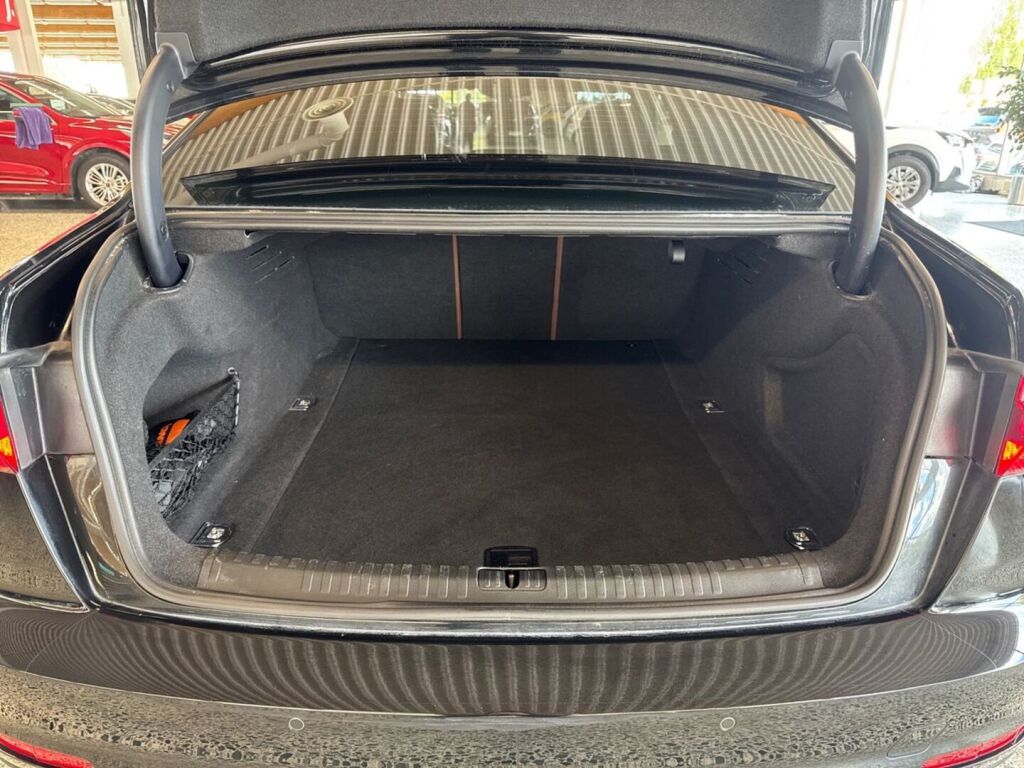 Audi A6 2018 Musta