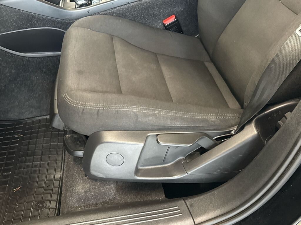 Volvo XC40 2018 Musta