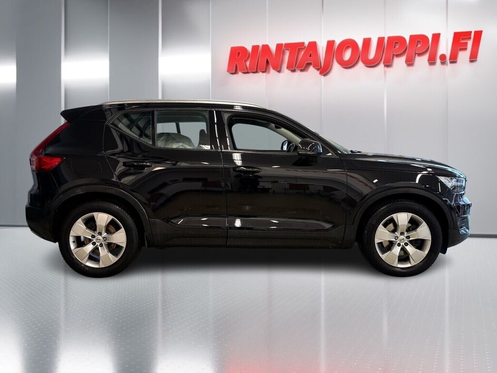 Volvo XC40 2018 Musta