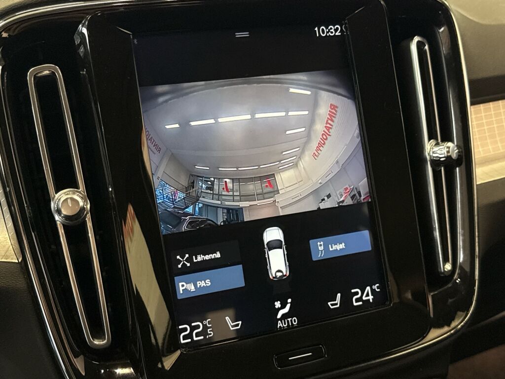 Volvo XC40 2018 Musta