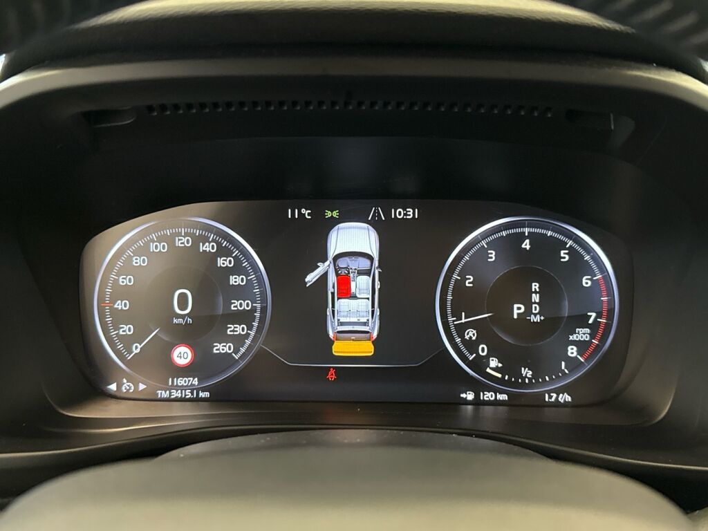 Volvo XC40 2018 Musta