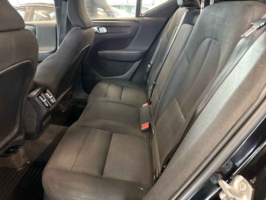 Volvo XC40 2018 Musta