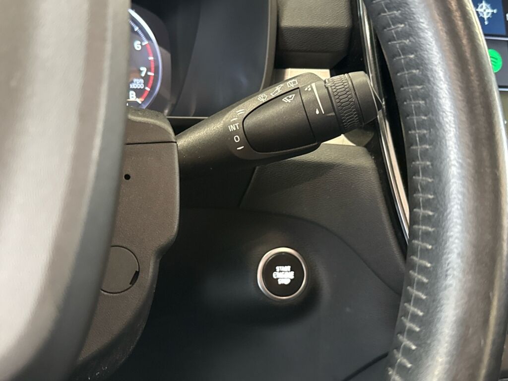 Volvo XC40 2018 Musta