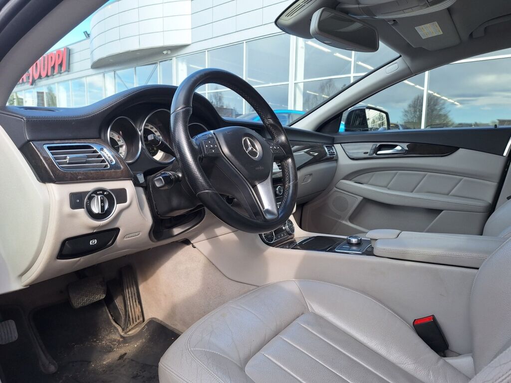 Mercedes-Benz CLS 2011 Musta