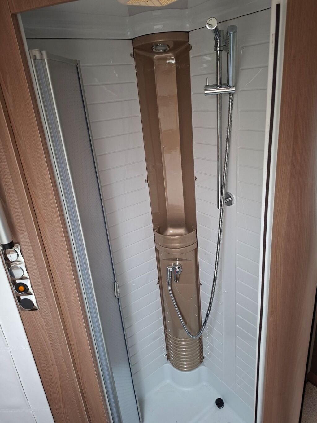 Bürstner Lyseo 700 2019 Valkoinen