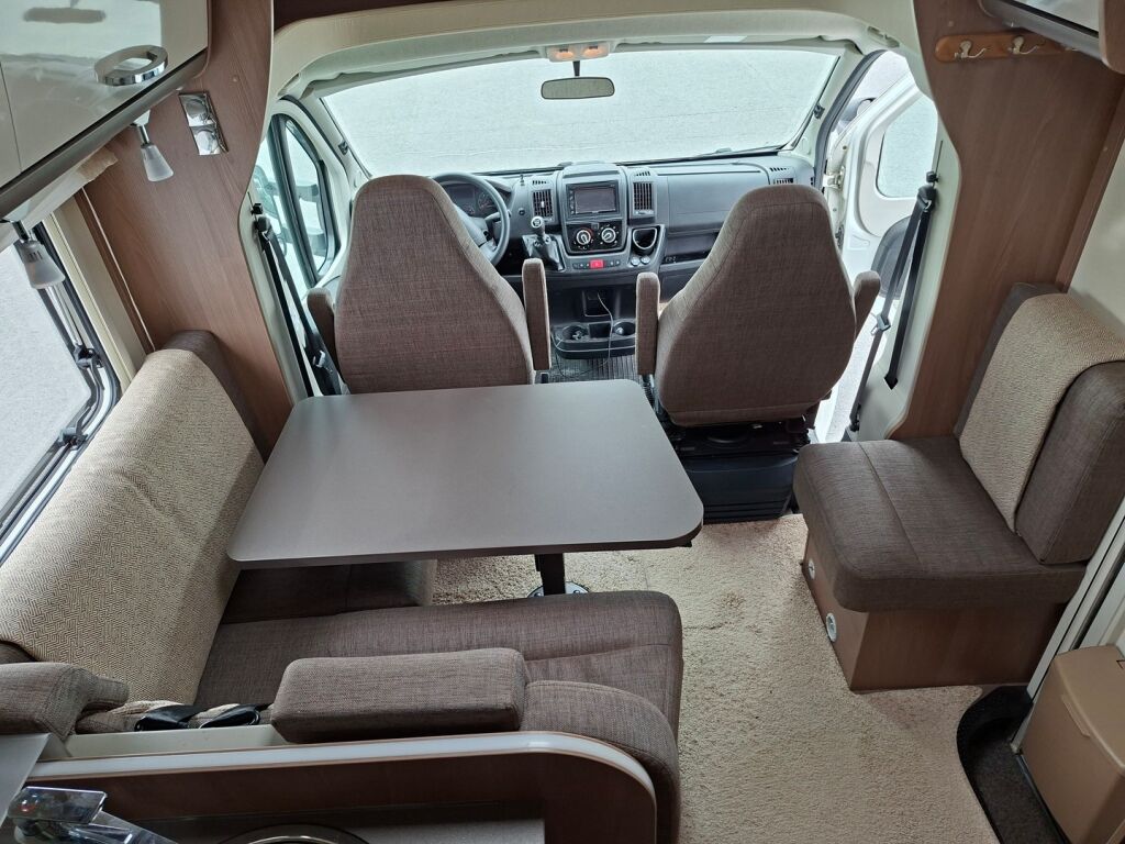 Bürstner Lyseo 700 2019 Valkoinen