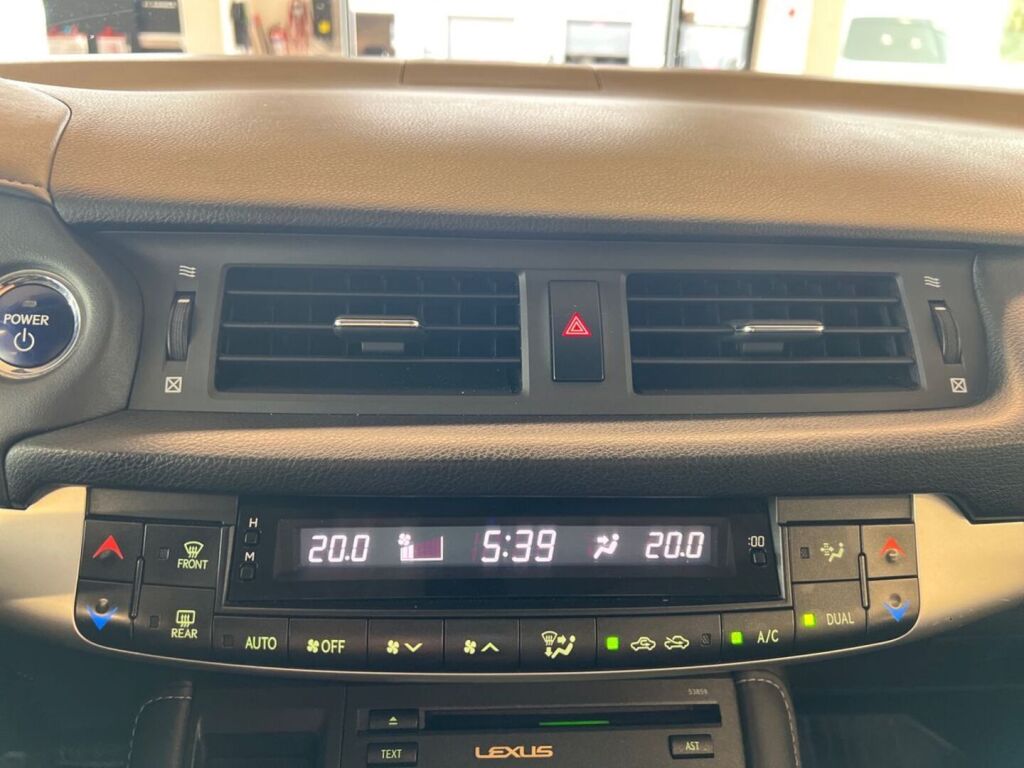 Lexus CT 2012 Musta