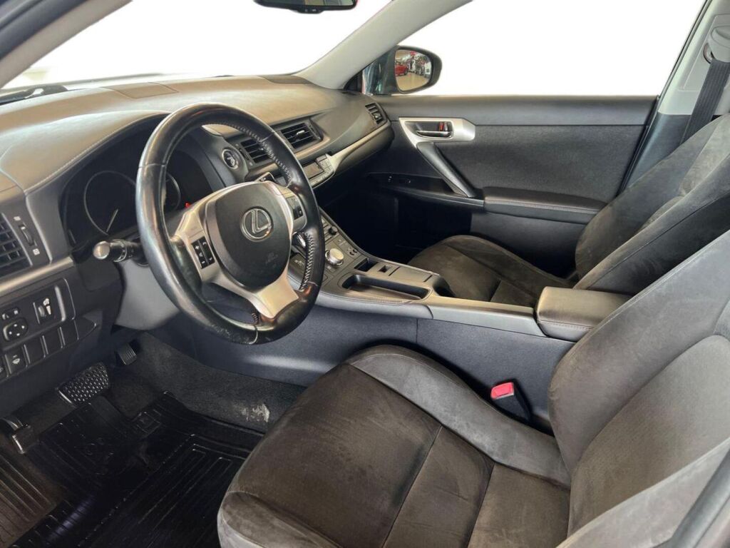 Lexus CT 2012 Musta