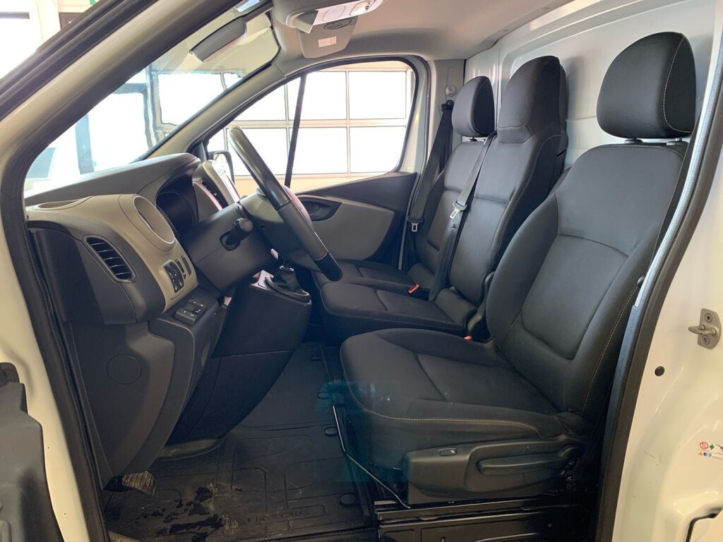 Renault Trafic 2018 Valkoinen