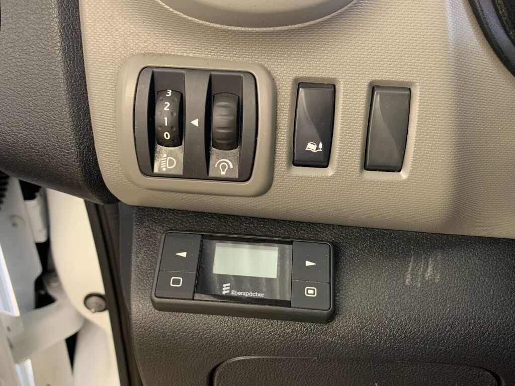 Renault Trafic 2018 Valkoinen