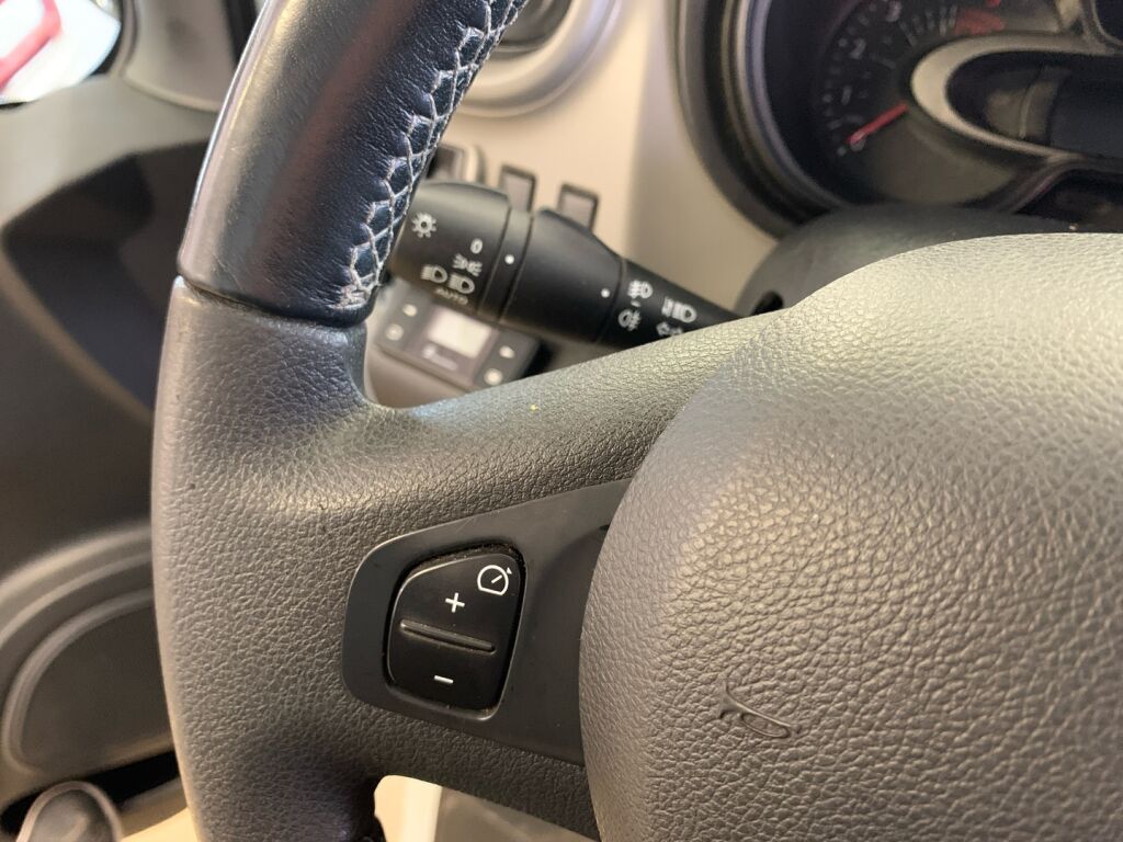 Renault Trafic 2018 Valkoinen