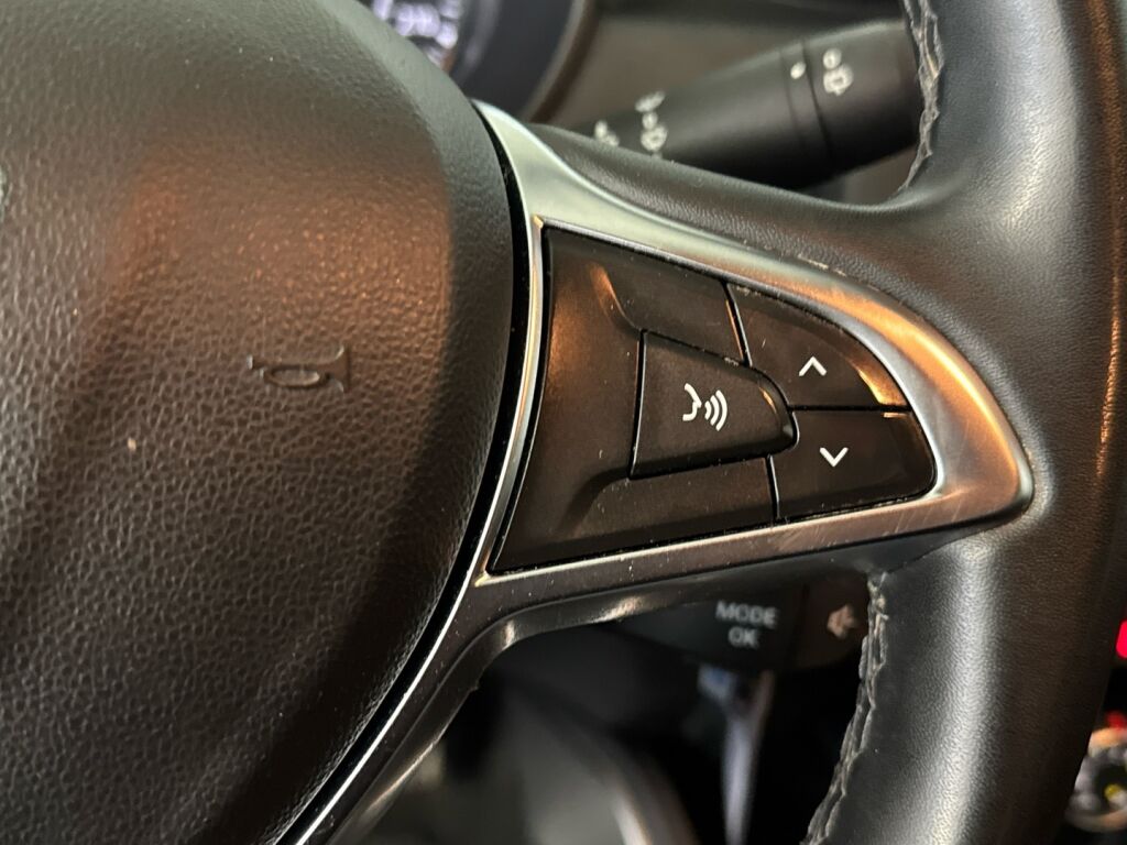 Dacia Duster 2018 Sininen