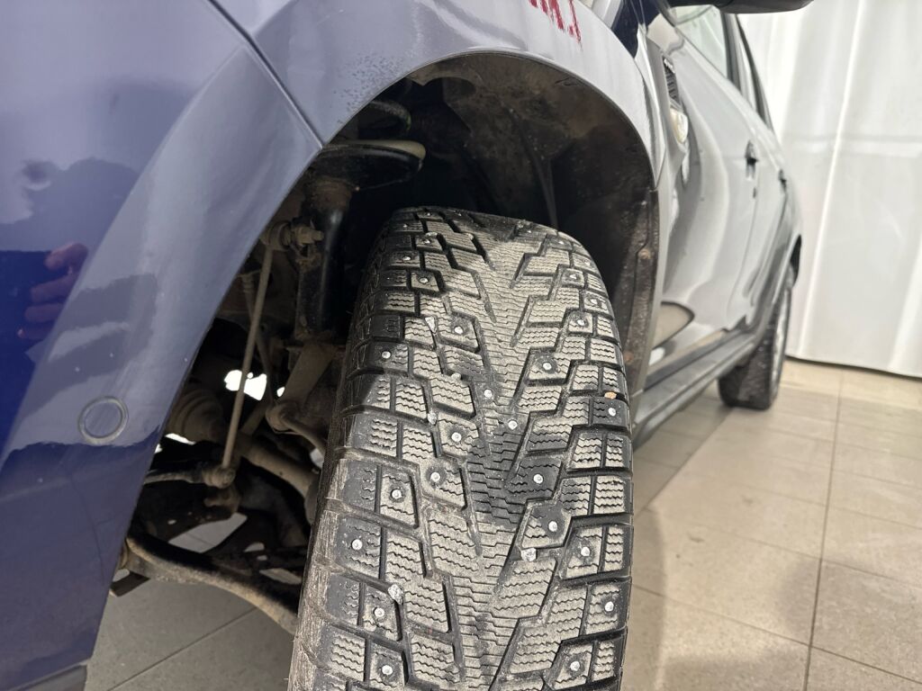 Dacia Duster 2018 Sininen