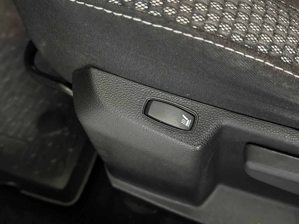 Dacia Duster 2018 Sininen