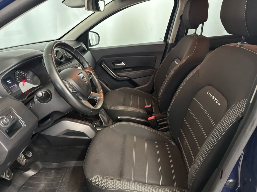 Dacia Duster 2018 Sininen