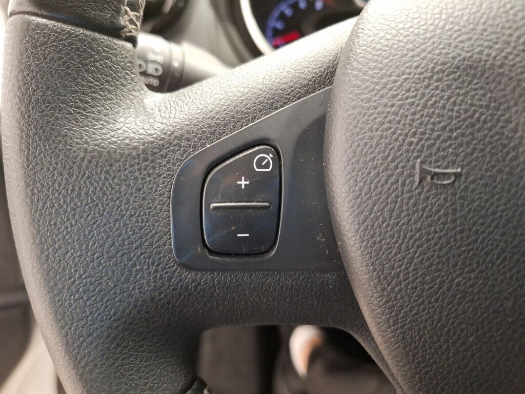 Opel Vivaro 2018 Valkoinen