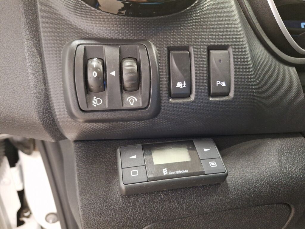 Opel Vivaro 2018 Valkoinen