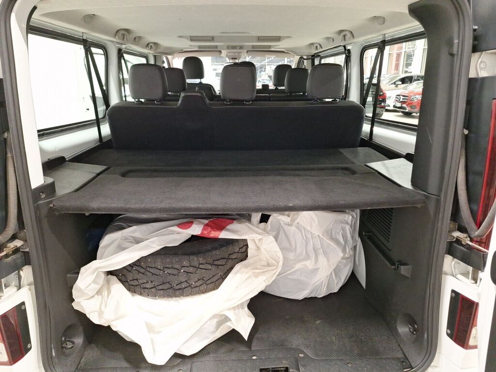 Opel Vivaro 2018 Valkoinen