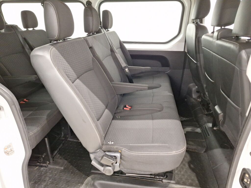 Opel Vivaro 2018 Valkoinen