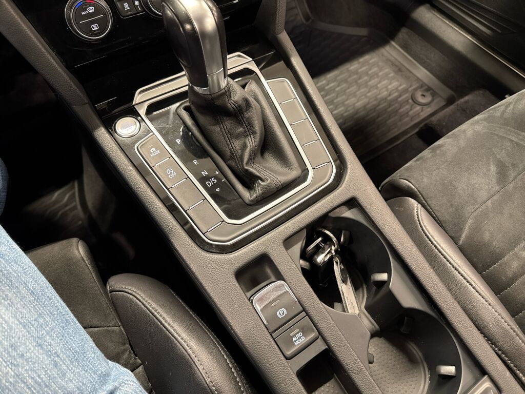 Volkswagen Passat 2019 Valkoinen