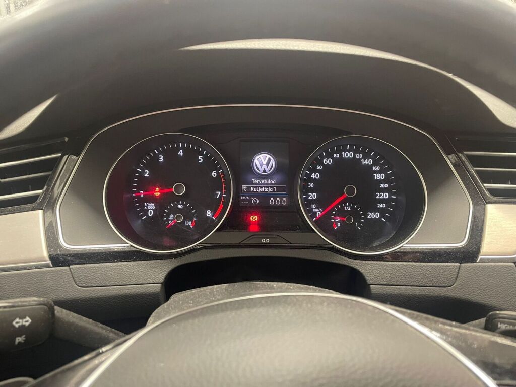 Volkswagen Passat 2019 Valkoinen