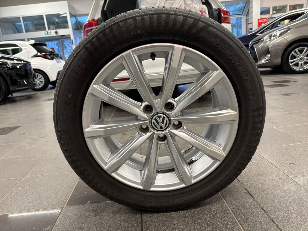 Volkswagen Passat 2019 Valkoinen